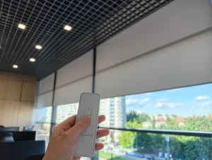 Рулонные шторы с электроприводом — фото 1, «Корона Стиль», Санкт-Петербург
