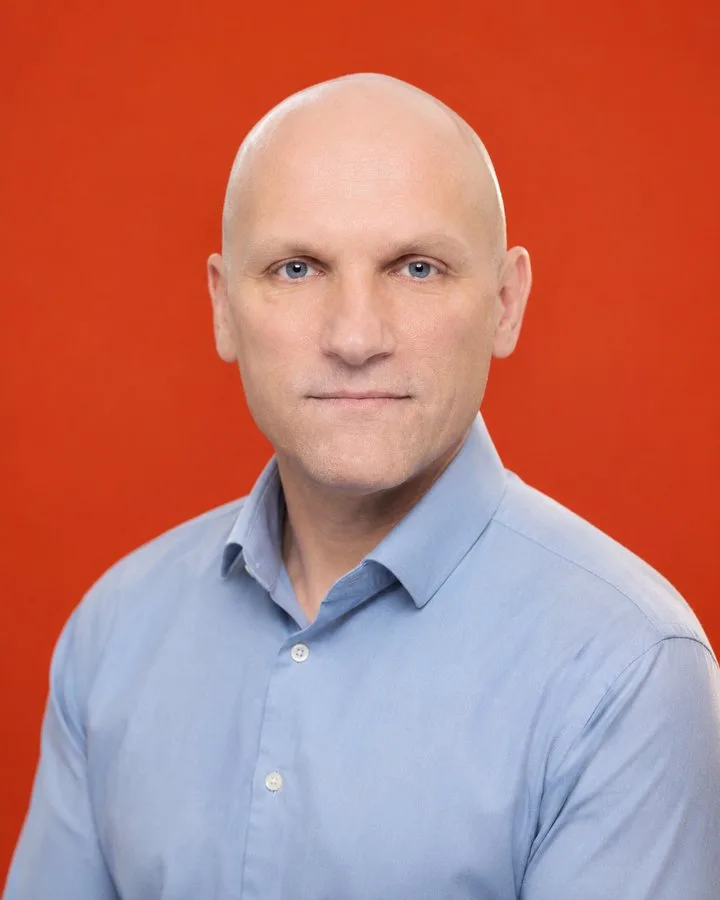Дмитрий — Замерщик-монтажник
